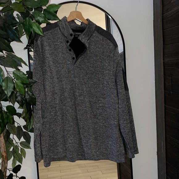 Greg Norman - Picture 1 of 4